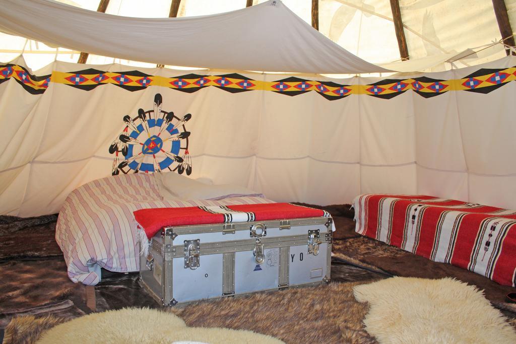 Big Sky Tipi Holidays Wartling Exterior photo